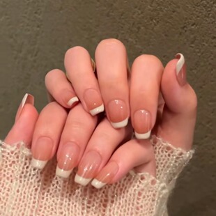 Yi Yi dance 30 pieces handmade little red book popular white French peach wear nail manicure fake nail patch factory