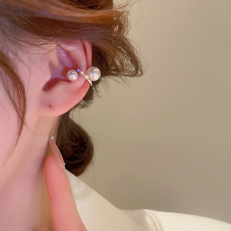 Pinzas para la oreja de mariposa multicapa de sensación de alta calidad estilo ins 2024 nuevas pinzas para la oreja sin agujeros para la oreja