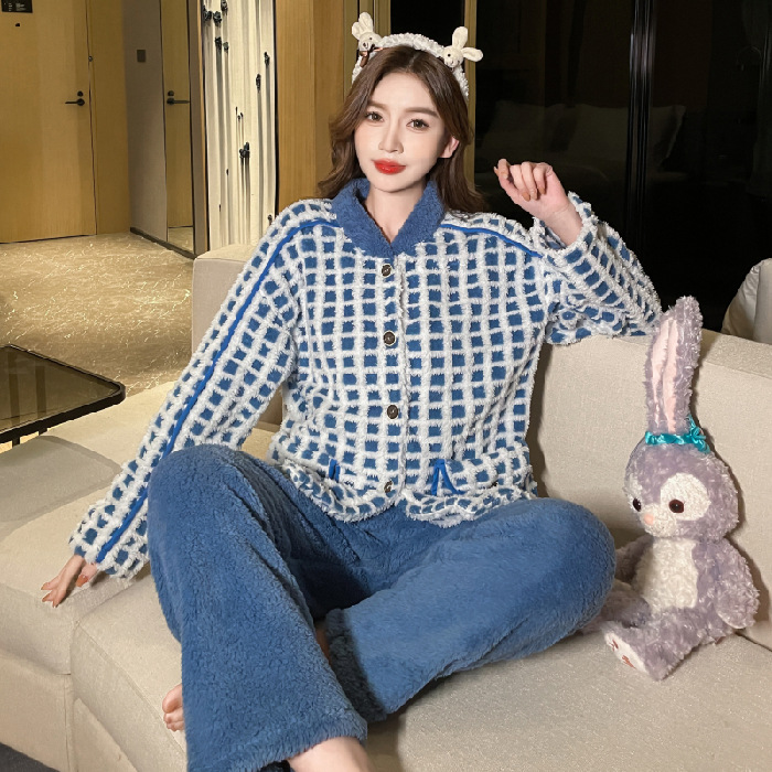 El otoño y el Invierno de manga larga estilo Chanel engrosada pijamas las mujeres caliente dulce chica nueva cardigan Home wear, además terciopelo traje