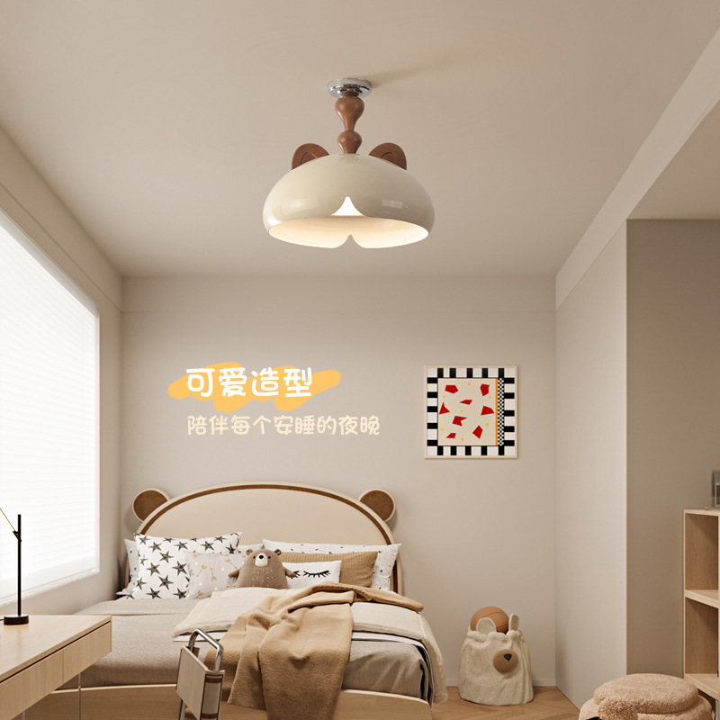 Lámpara de dormitorio de candelabro de estilo crema francés ins 2025 nuevo dormitorio principal lámpara de techo para niños y niñas