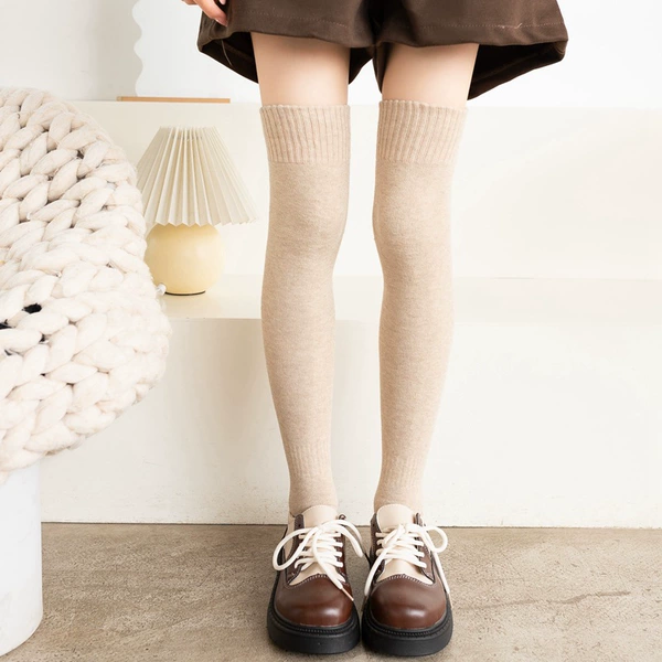 Oat color-over-the-knee socks