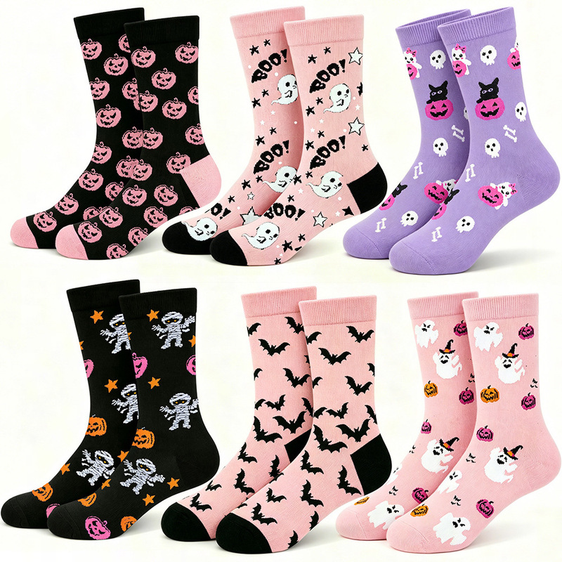 Sweet and cool pink and purple contrasting color Halloween-themed mid-calf cotton socks, fully printed with pumpkin, ghost, and bat patterns, unisex Sweet and cool pink and purple contrasting color Halloween-themed mid-calf cotton socks, fully printed with pumpkin, ghost, and bat patterns, unisex