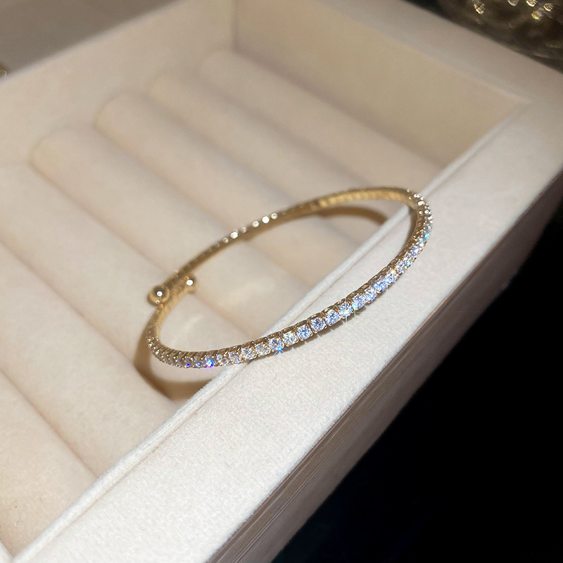 Nuevos productos transfronterizos pulsera abierta de diamantes redondos, nuevos productos, pulsera de temperamento simple, joyería de alta calidad de lujo ligero femenino al por mayor