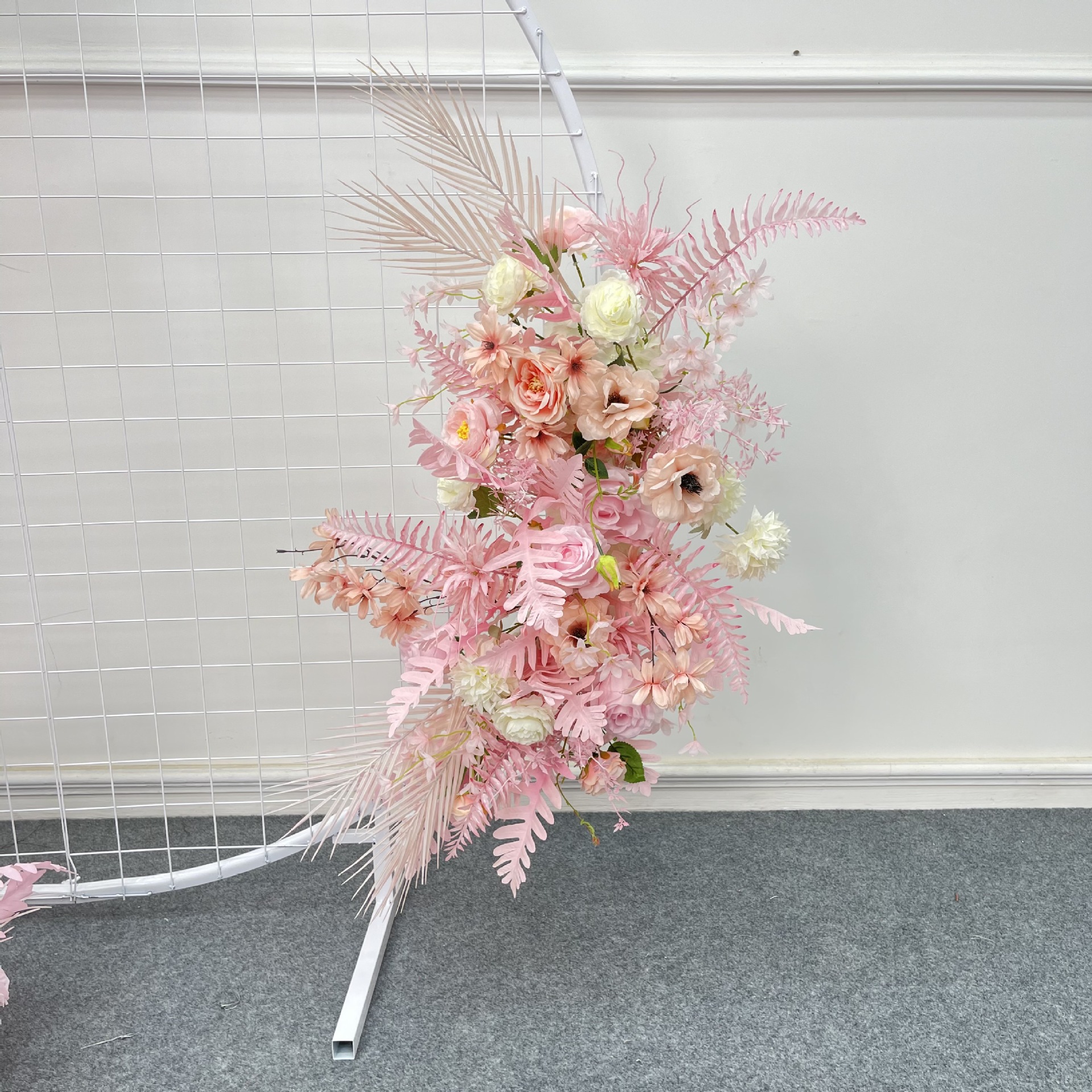 El comercio exterior de la boda flor artificial piso de la boda flor de seda apoyos de la flor de eucalipto flor artificial fila accesorios de la boda floral