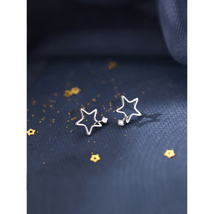 [Source factory goods processing customization] 2022 new earrings female 925 silver Lucky Star earrings small fresh Zirconium