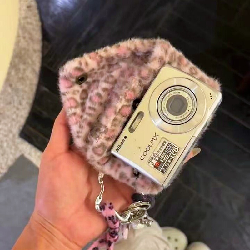 Plush Purple Leopard Print Portable Ccd Storage Bag Travel Digital Camera Bag Anti-Drop, Shockproof, Scratch-Resistant and Wear-Resistant Protective Case Plush Purple Leopard Print Portable Ccd Storage Bag Travel Digital Camera Bag Anti-Drop, Shockproof, Scratch-Resistant and Wear-Resistant Protective Case