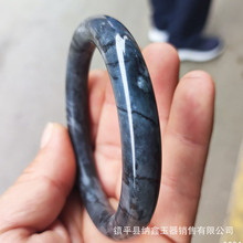 厂家批发天然青花手镯和田玉青花玉镯石英岩玉青花手镯翡翠色青花