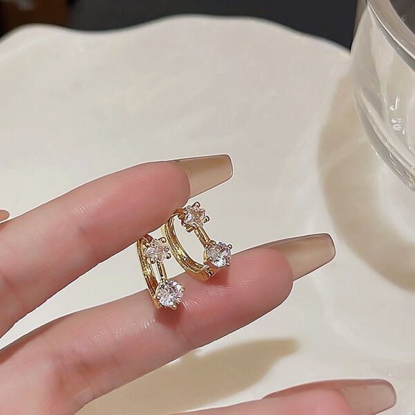 Sophisticated nail sequins