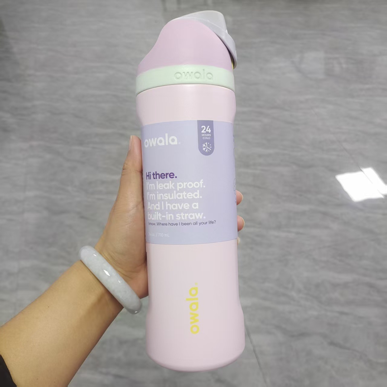 Owala en stock de gran capacidad portátil hervidor de agua al aire libre para hombres tazas de agua caliente de moda para mujeres tazas de fruta deportivas al por mayor