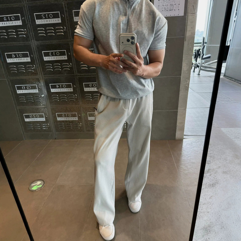 Light gray waffle knit curved hem pants for men, summer elastic waist loose fit gym pants, American style sports casual straight pants