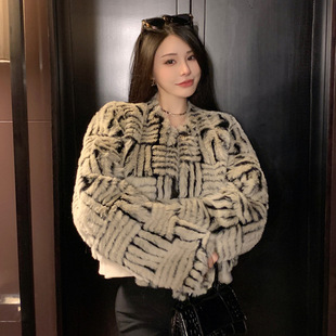 ���Ķ����¿�С���Ӻ���ëƤ����Ů�@�ݕr�ֶ̿�܇�l��ë�q����