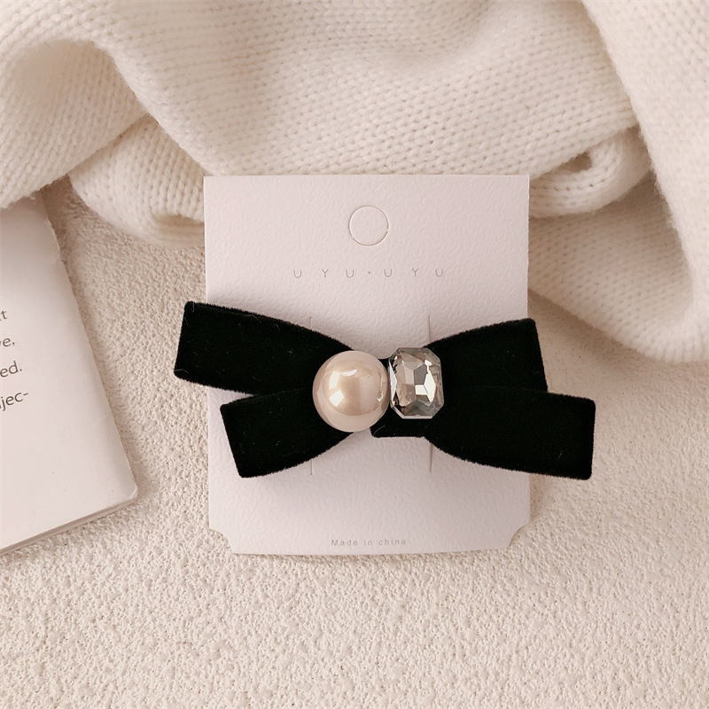 Terciopelo rojo pequeño arco de viento dulce temperamento princesa clips de bordes de alta sensación de diamante de boca de pato clips de cabello