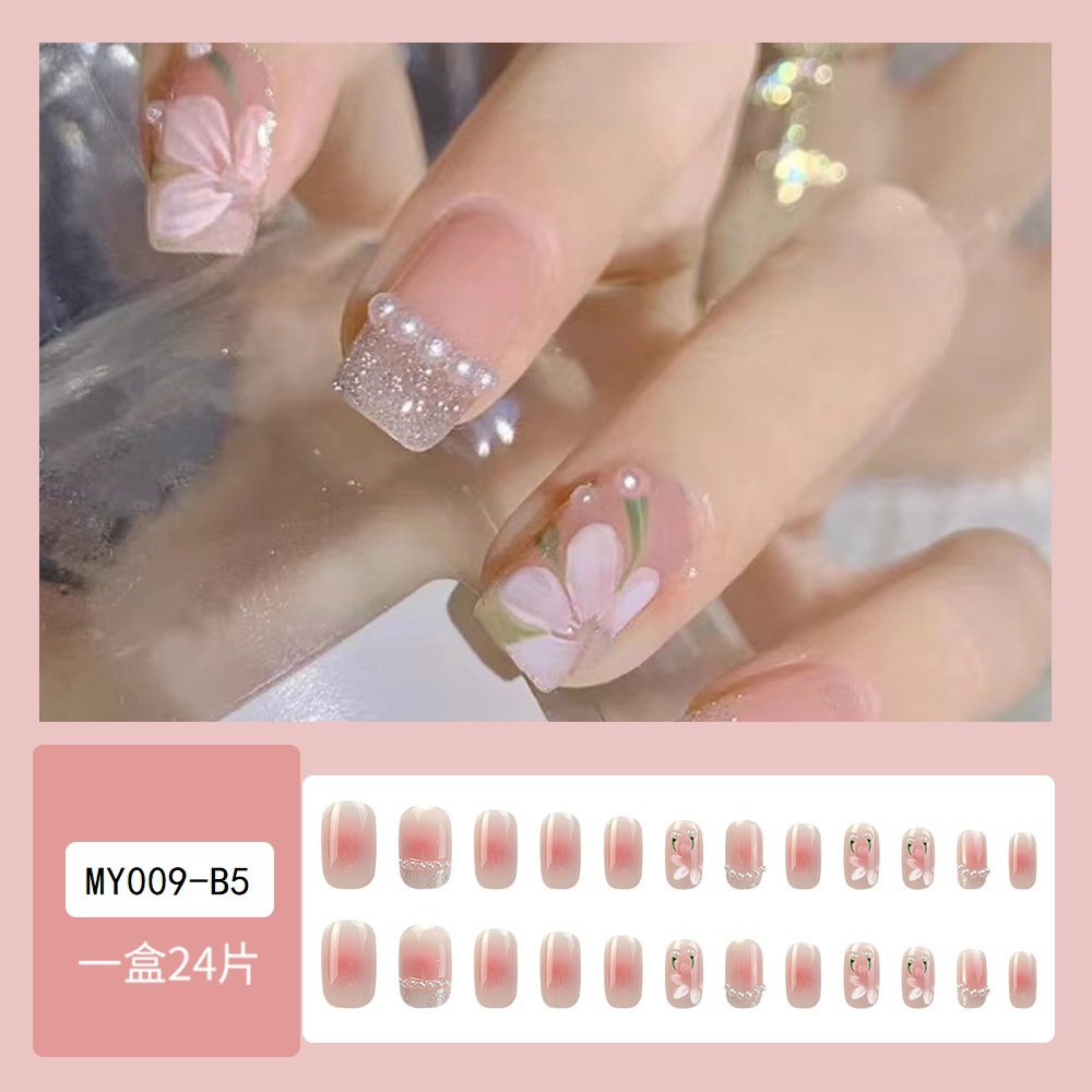 Uñas de desgaste hecho a mano al por mayor Pequeño Libro Rojo TikTok flash plata caliente mariposa pieza de uñas parche de uñas portátil