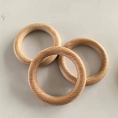 現物のケヤキの木の輪はカーテンの輪の手環を飾って自分でDIY歯ぎしりの木の棒のおもちゃの多いサイズをすることができます。