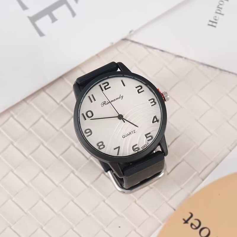 Cross-border Explosions Fashion Men's Silicone Watch Digital Large Plate Women's Student Couple Quartz Watch Manufacturers