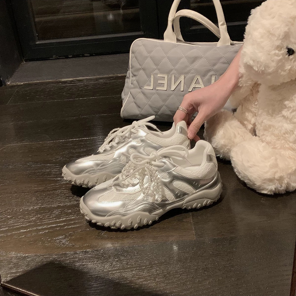 Versión de piel de oveja ~ Costuras de encaje estilo casual perla cinturón realzado de cuero Forrest Gump zapatos de entrenamiento alemán zapatos de plataforma de mujer