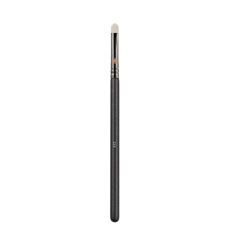 Makeup brush set — foundation, contouring, concealer, powder and eye brushes