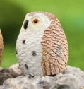 Micro landscape figurine set, 4-piece resin owl dolls, assorted colors (white, yellow, light brown)