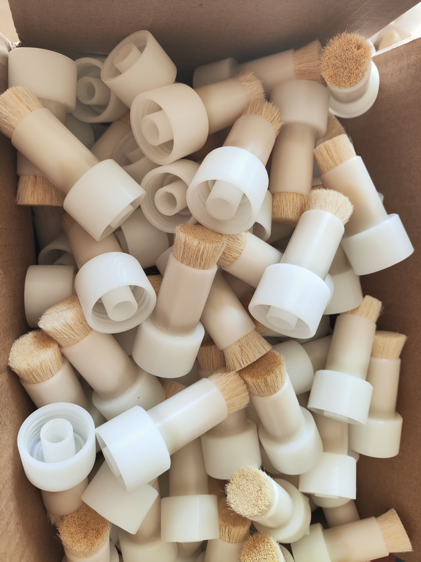 非成品  来料塑料件客人自己提供 底涂胶水刷 毛刷头