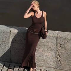 欧美热销女装2025夏季新品时尚纯色小背心修身褶皱半身裙套装批发