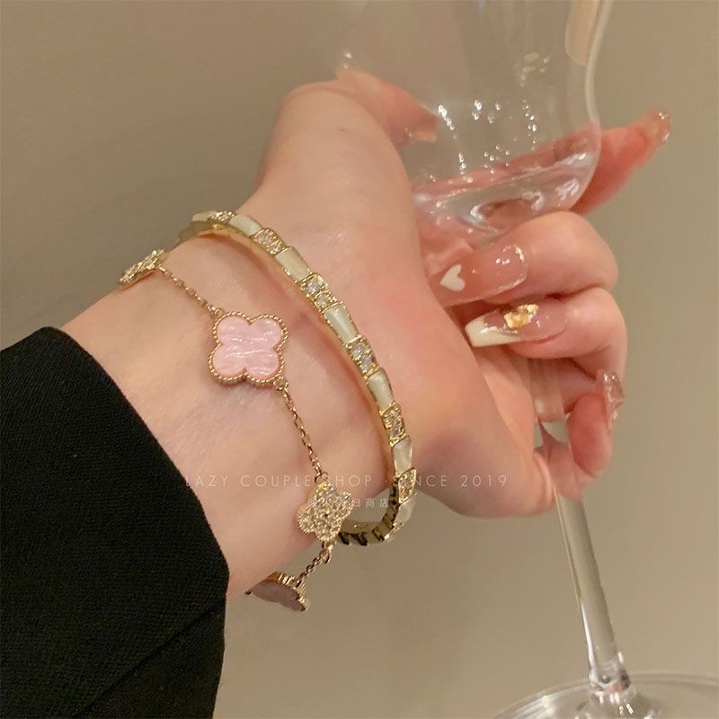 ∂【人收藏】叠戴位!粉色四叶花手链女高级感轻奢名媛猫眼石
