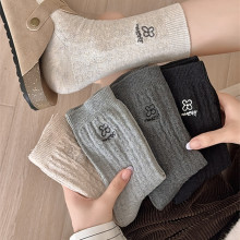 袜子女士秋冬新款刺绣卡通小花中筒袜纯棉袜堆堆袜抗起球诸暨批发