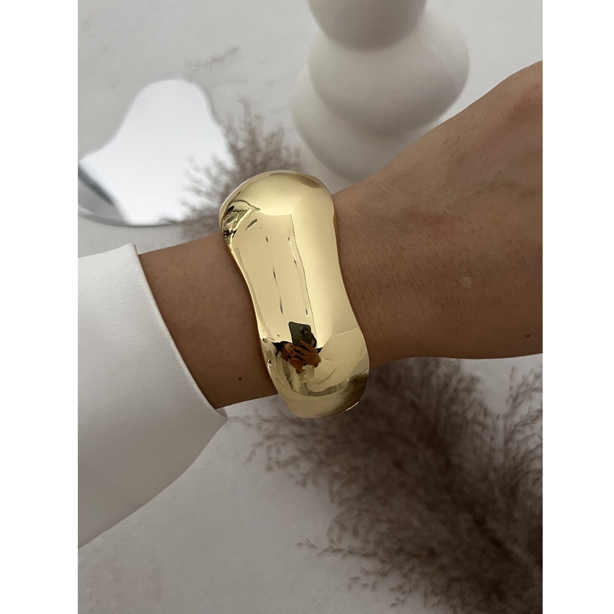 20g Weight Bangle Classification Alloy Chain Material 1 Piece Quantity Holiday, Daily Occasion Alloy Material Solid Color Pattern Women's Gender Plating Design Exaggerated Style Exaggerated Solid Color Alloy Wholesale Bangle 2