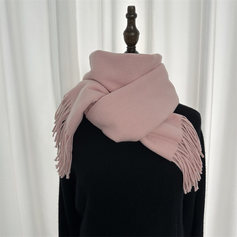 2023 nouveau monochrome pour femme, style décontracté japonais coréen, écharpe chaude, châle à la mode, peau de mouton d'automne et d'hiver_voghion.com