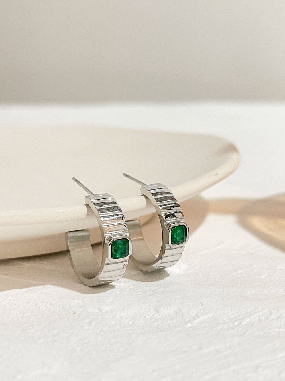 Lady C Shape Stainless Steel Plating Inlay Zircon Ear Studs 1 Pair