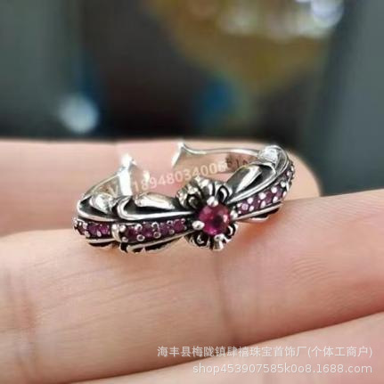 Pink diamond cross flower