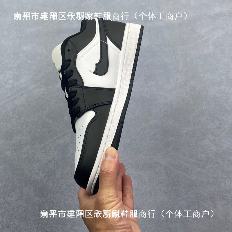 Putian High-End Version Jordan Aj1 Low-Top and Mid-Top Sports Shoes Basketball Shoes for Couples, Comfortable and Versatile Casual Shoes for Men and Women Putian High-End Version Jordan Aj1 Low-Top and Mid-Top Sports Shoes Basketball Shoes for Couples, Comfortable and Versatile Casual Shoes for Men and Women