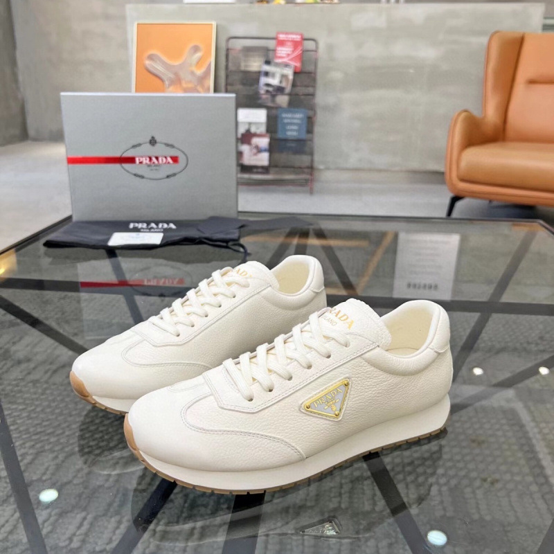 classic trend sneakers