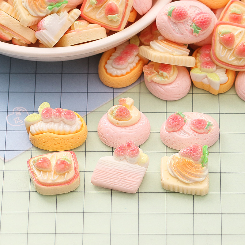 树脂配件食玩便利店瓶子发饰发夹钥匙扣冰箱贴批发卡通草莓派系列