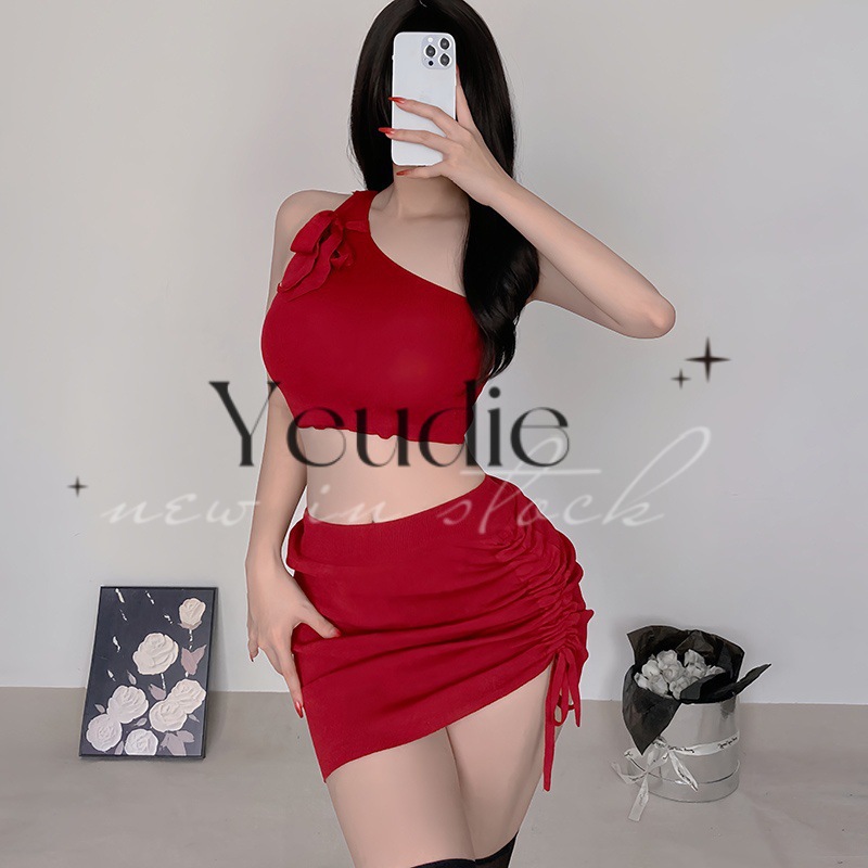 Lencería sexy club nocturno reina Yujie viento hombro inclinado top bolso con cordón falda a la cadera traje de suéter de chica caliente