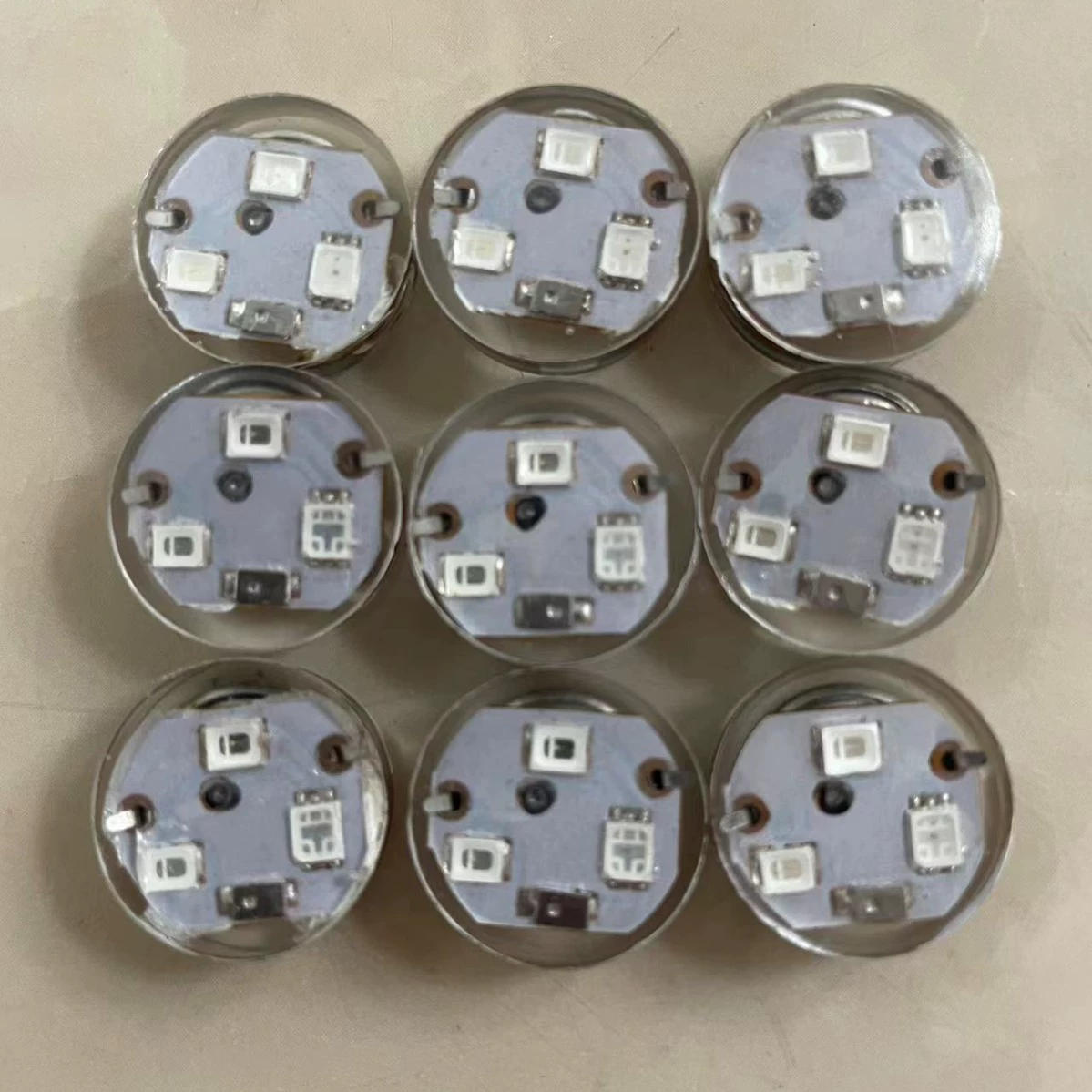 Электронная вибрация, трехцветная вспышка, цифровые аксессуары, рюкзак, игрушка, детская обувь, вспышка, светодиодная лампа для обуви