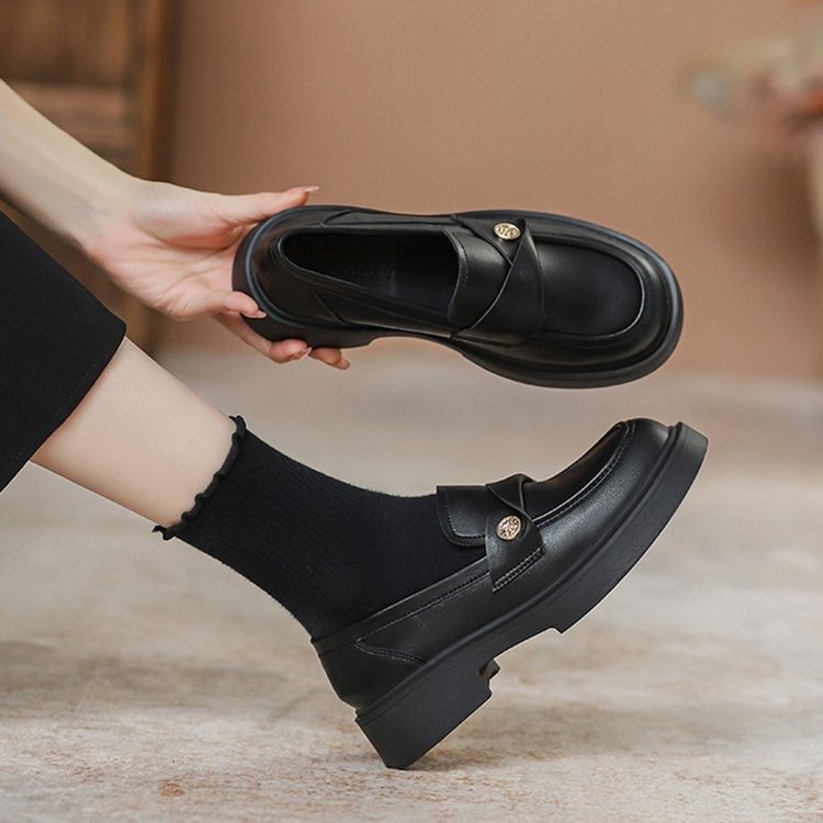 Zapatos de Lefour de suela suave para mujeres 2024 primavera nueva moda de monedas de oro zapatos británicos de suela gruesa zapatos de cuero pequeños