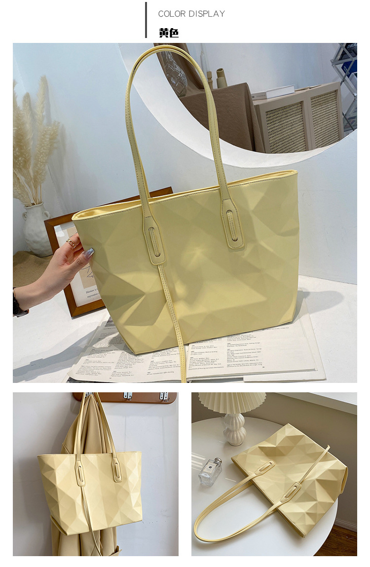 Fashion Solid Color Large-capacity Soft Leather Shoulder Bag Wholesale display picture 1