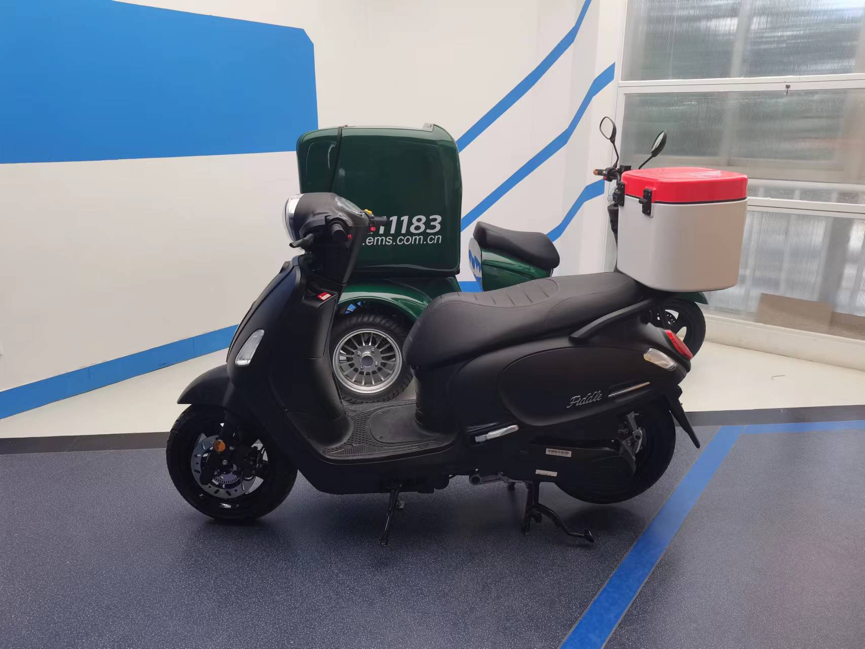 Motorcycle trunk large capacity storage box scooter electric car trunk waterproof toolbox storage box