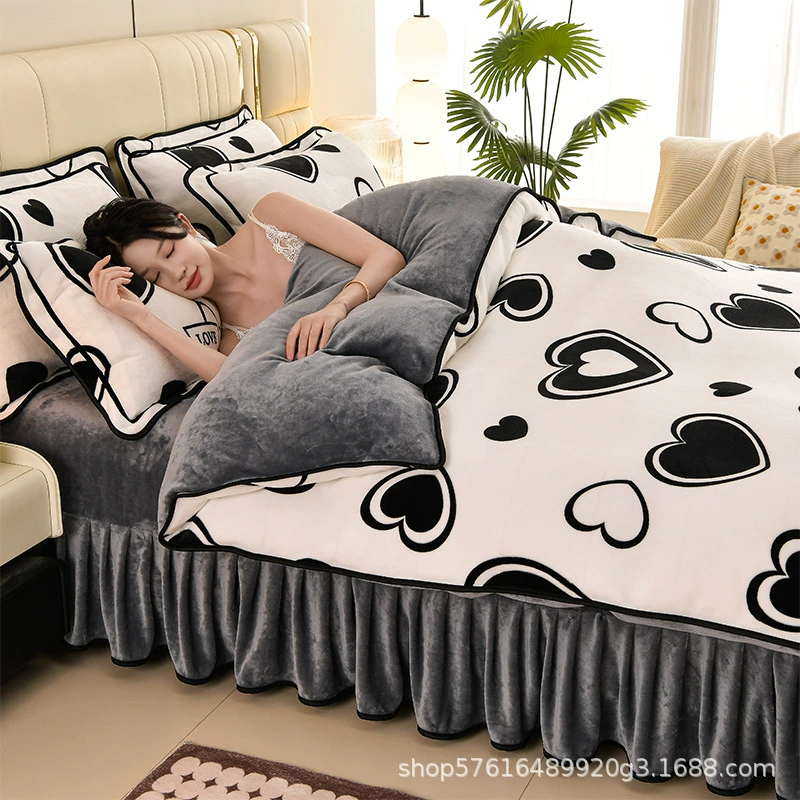 Молочный бархат типа A утолщает теплый коралловый бархат набор из четырех частей