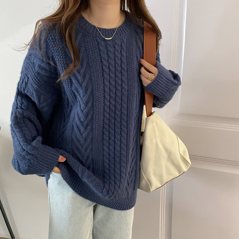 White Sweater for Women in Autumn and Winter, Thickened and Loose for Outer Wear, Lazy Style Round Neck Pullover Knitted Retro Twist