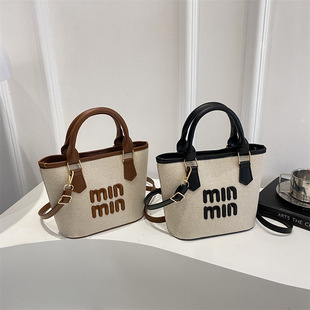 �ļ��¿�r�����аٴ�ˮͰ���ذ����Ψ�����eŮʿ����μ�б���
