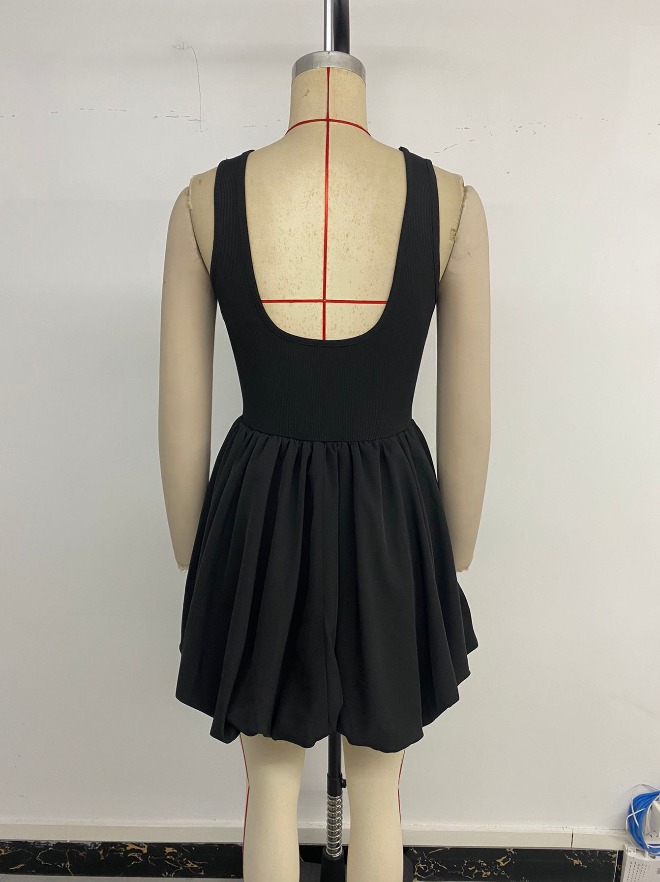 Sweet Bud All Matching Sleeveless Slim Slimming Solid Color Dress