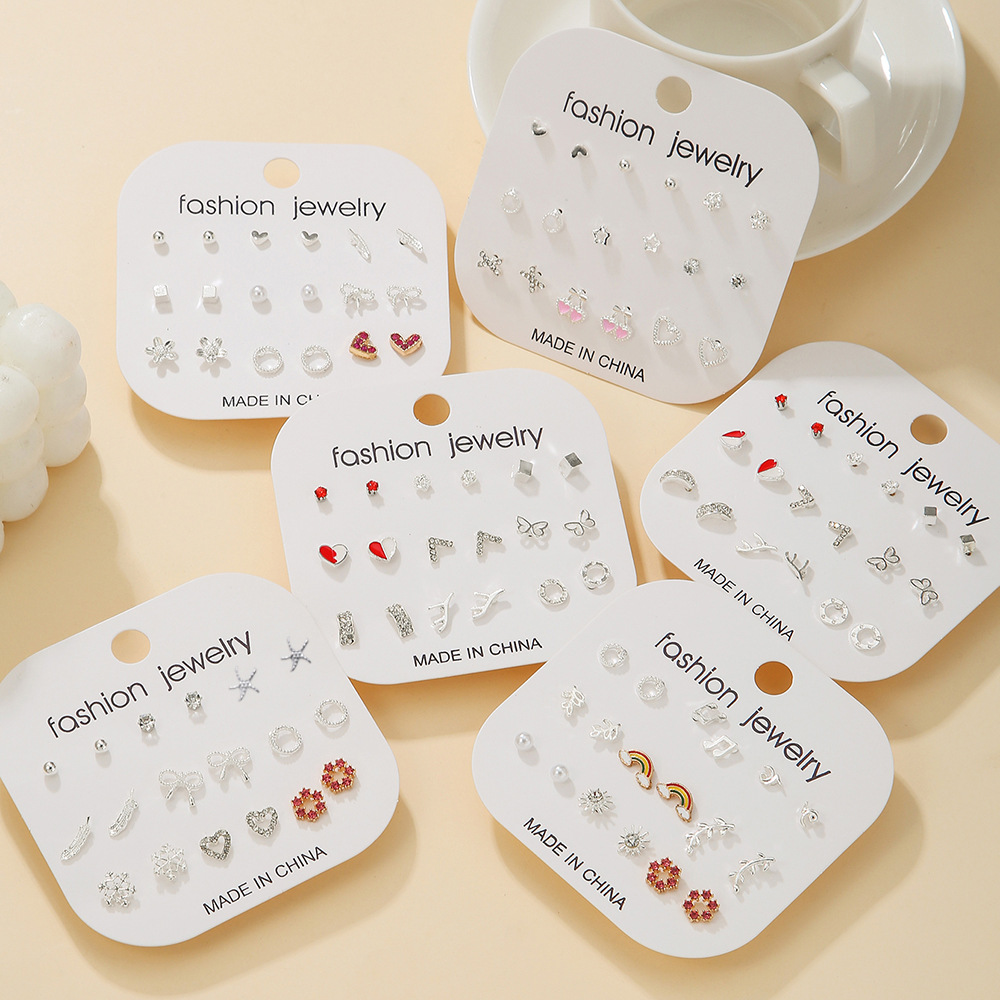 Universal geometric earrings