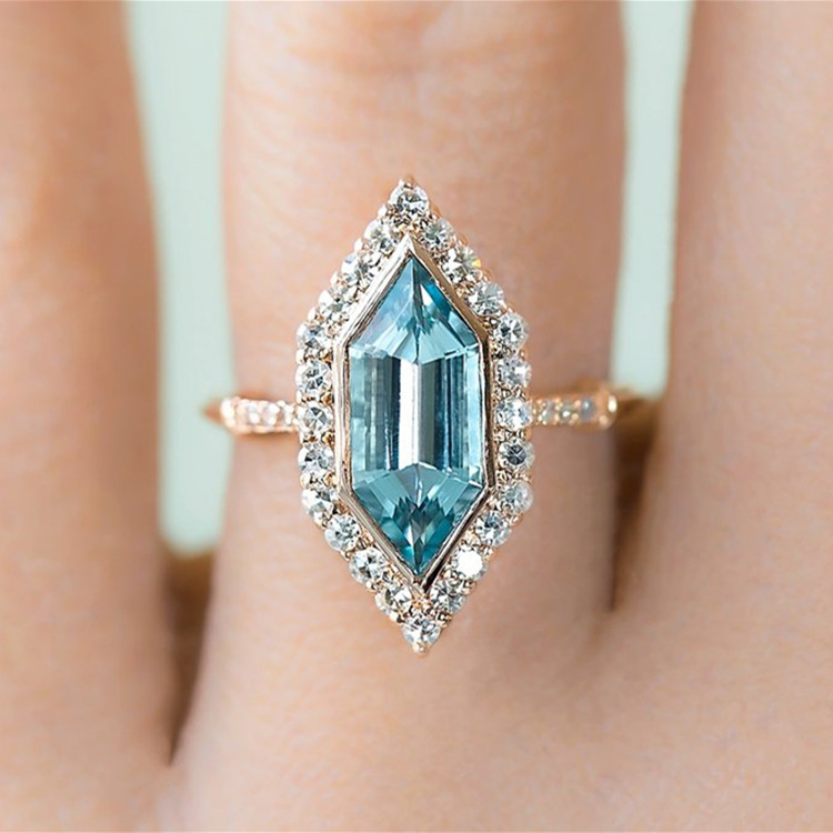 Wo wish New Inlaid Shaped Sea Blue Topaz Engagement Ring European and American Plated Imitation 18K Gold Ring