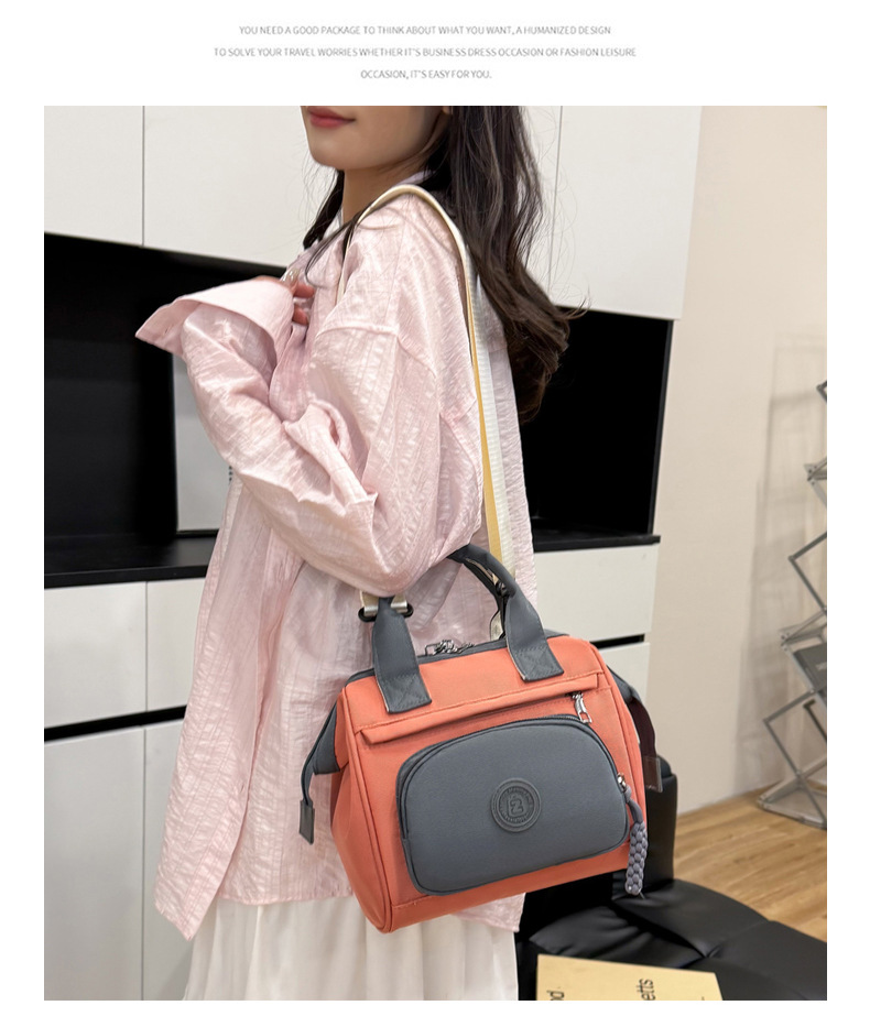 A portable small bag for women, a light backpack for shopping and commuting, fashionable Oxford fabric, a backpack for strolling kids, a mommy bag, a baby bag undefined