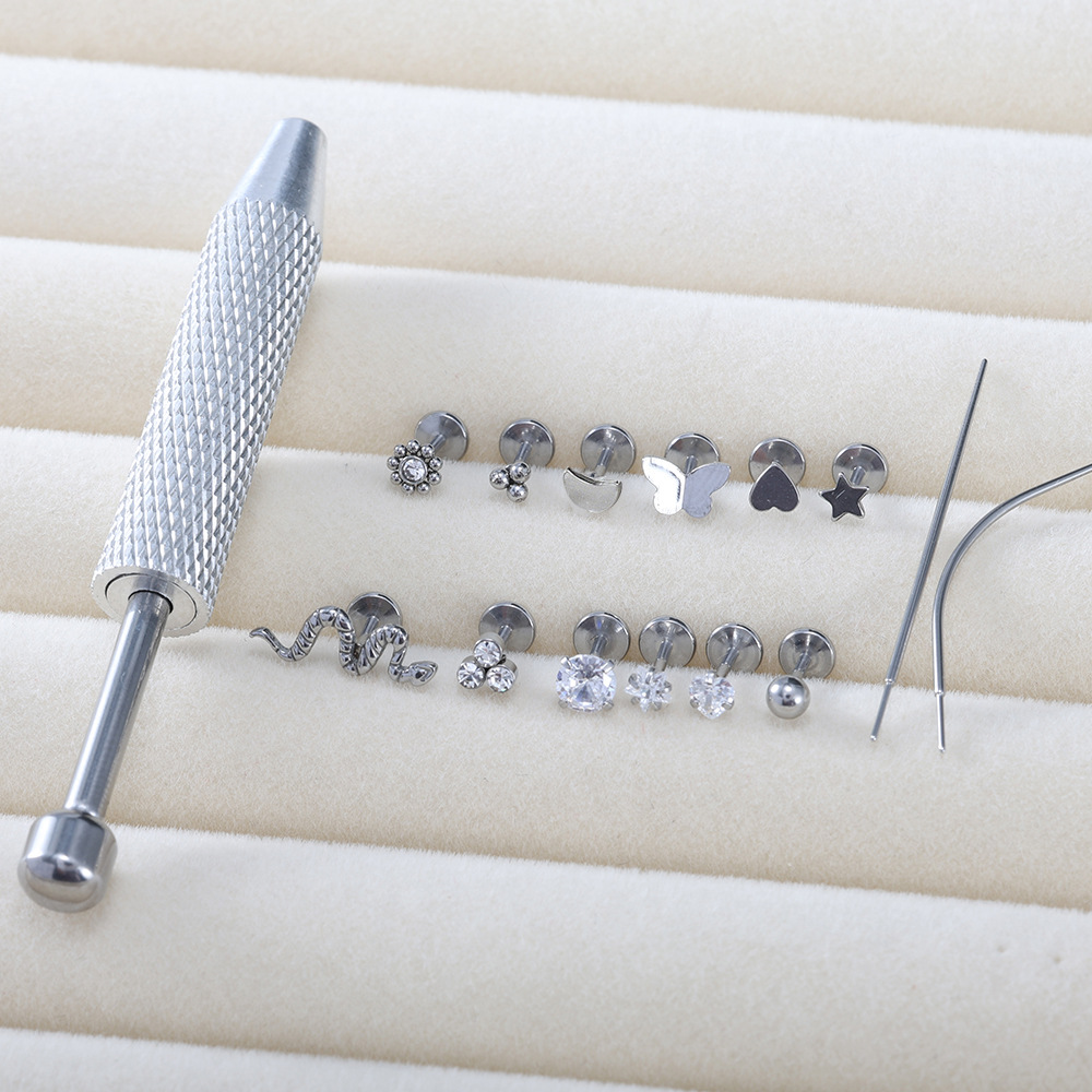 Pointed titanium steel lip stud product view