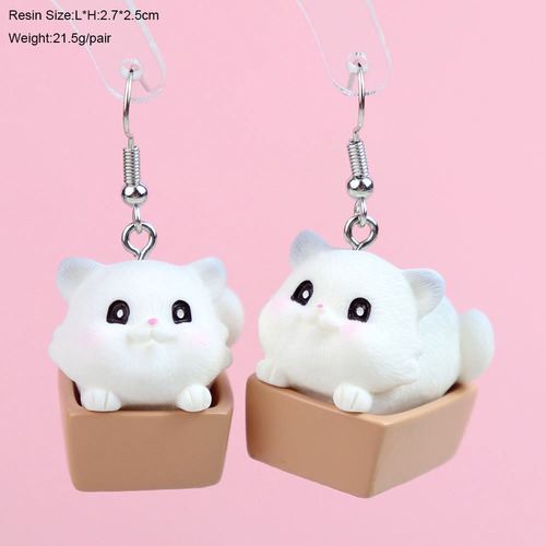 Japanese and Korean fun simulation three-dimensional cute little bear and kitten earrings creative childlike girl heart ear hook earrings