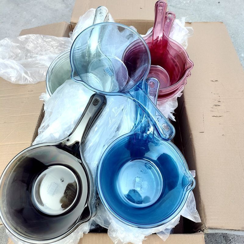 Big transparent plastic water ladle for home use