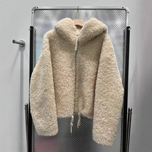 羊羔毛皮草外套女海宁2025新款羊剪绒女装羊毛短款连帽上衣秋冬装