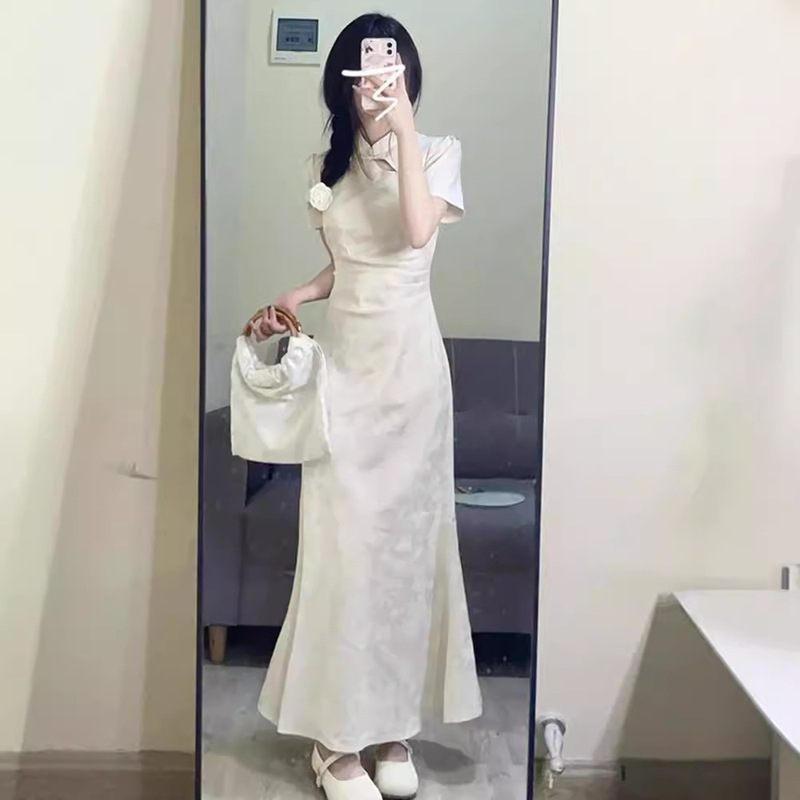 New Chinoiserie National Style Cheongsam Dress for Women Summer 2024 New Royal Sister Style Versatile Waist-Cinching Long Skirt New Chinoiserie National Style Cheongsam Dress for Women Summer 2024 New Royal Sister Style Versatile Waist-Cinching Long Skirt